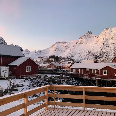 Ingrid Rorbu, A I Lofoten Å